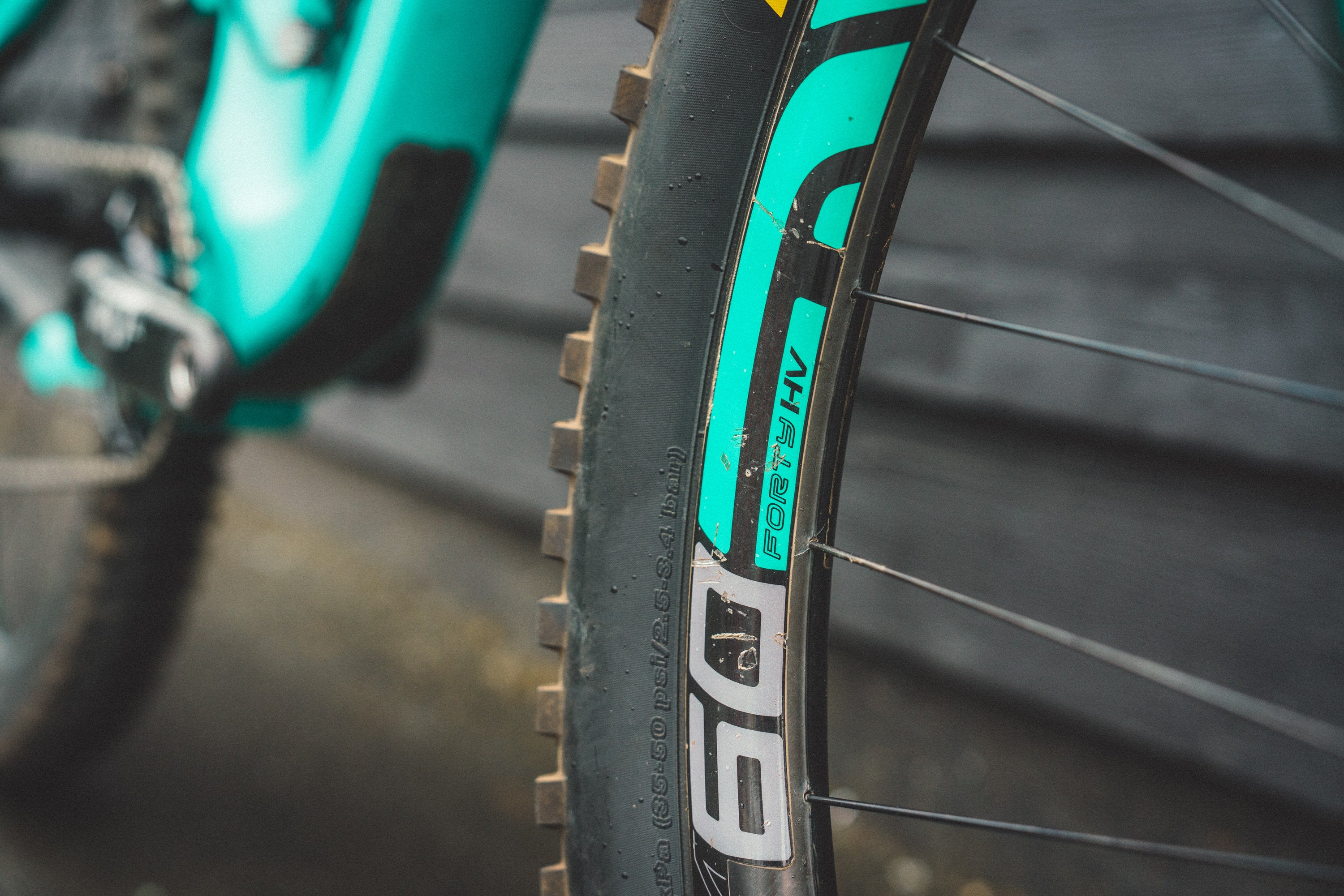 **USED** Juliana Furtado CC 27.5" with Enve Wheels - Small - Green