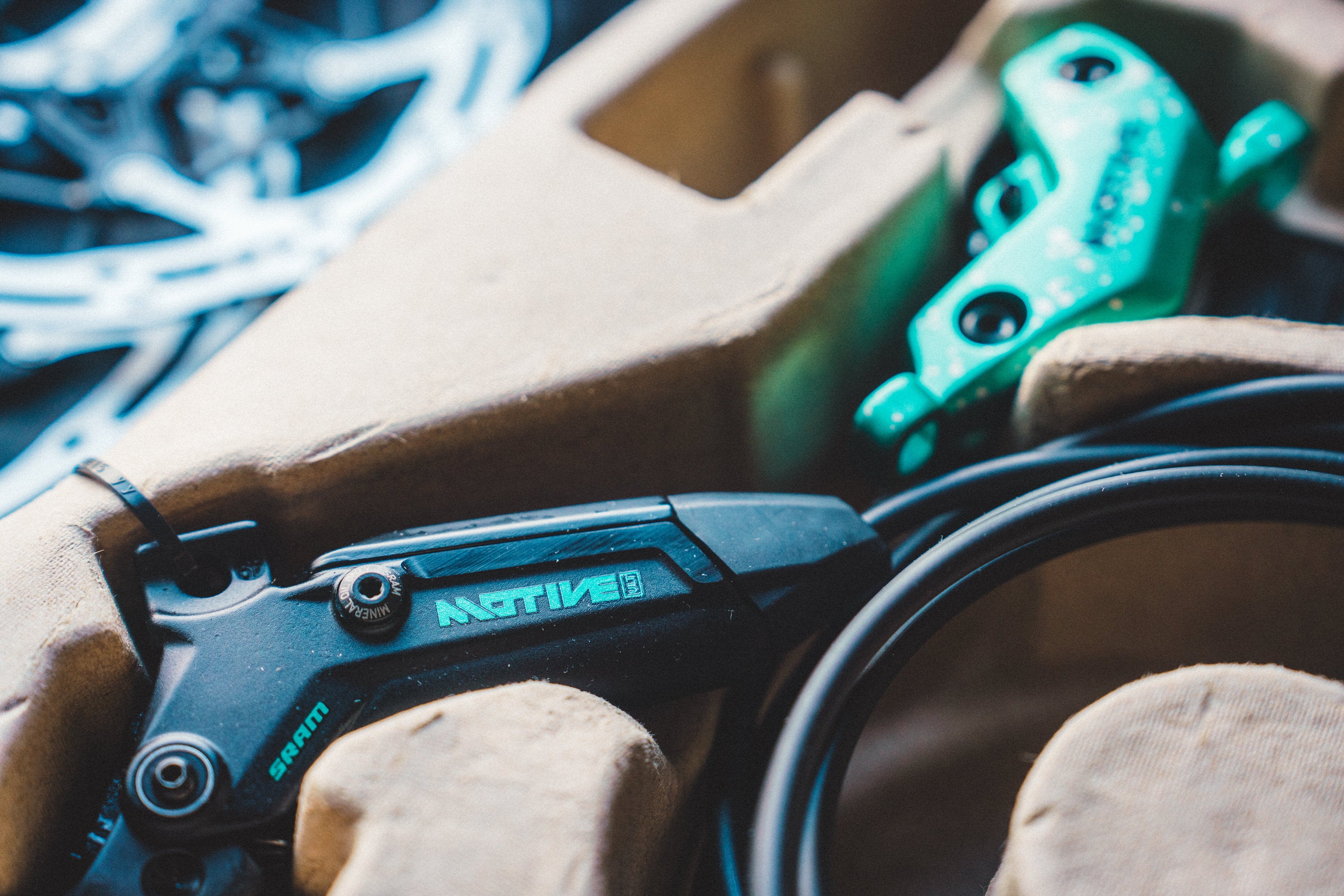 SRAM Motive Ultimate A1 Disc Brake Limited Edition Expert Kit - Blue