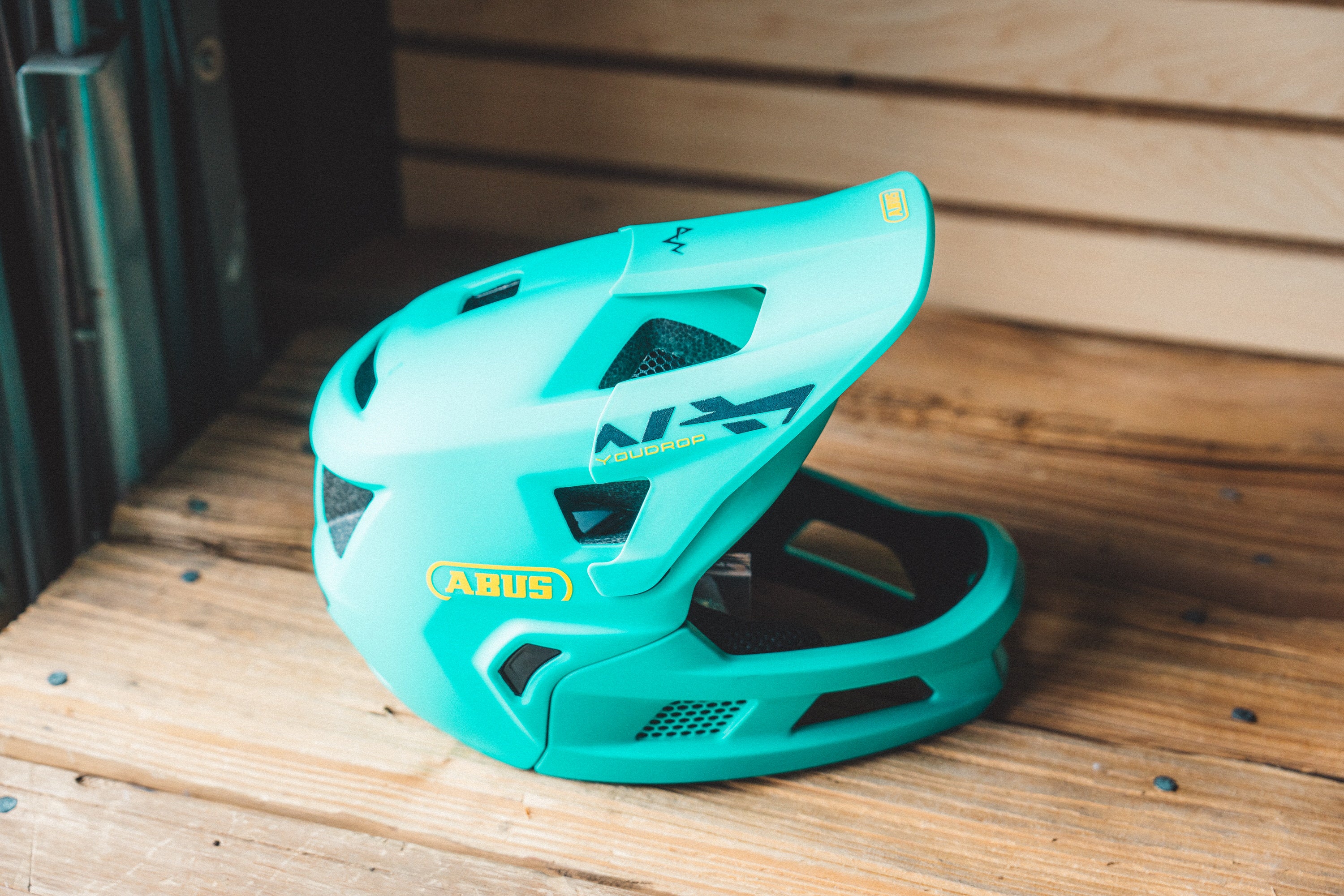 Abus YouDrop Full Face Mountain Helmet - S - Sage Green