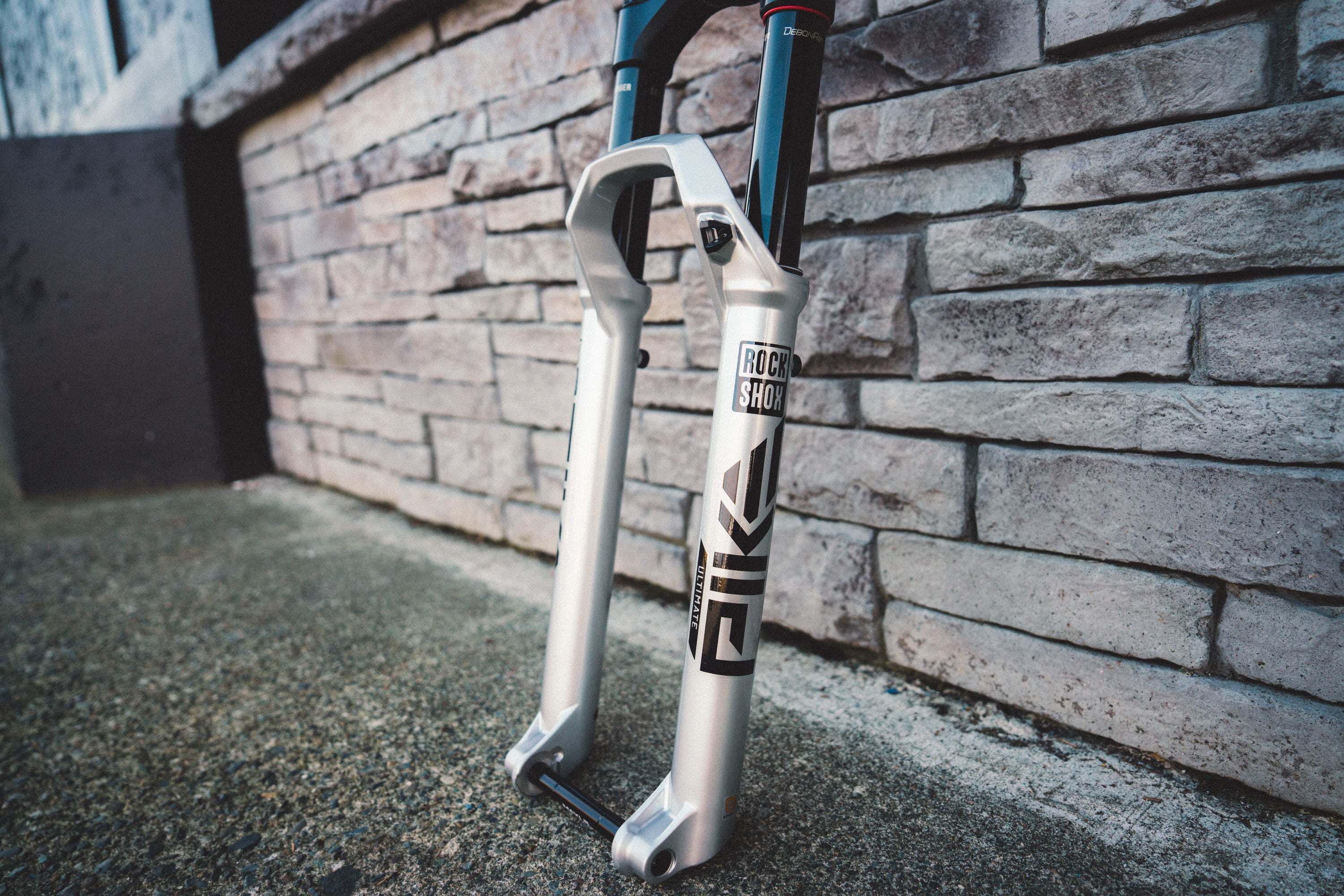 Rockshox Pike Ultimate C2 Fork 29" DebonAir+ w/ Buttercups 140mm 1-1/8"-1.5" 15x110mm TA 44mm Rake - Silver