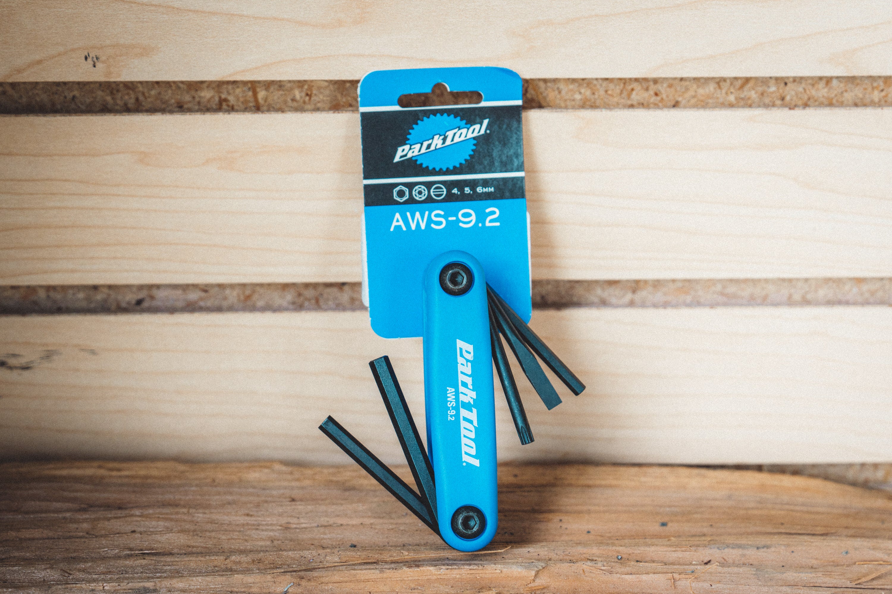 Park Tool AWS-9.2 Multi Tool Folding screwdriver/ hex wrench set, 4mm, 5mm, 6mm, Flat blade and T25