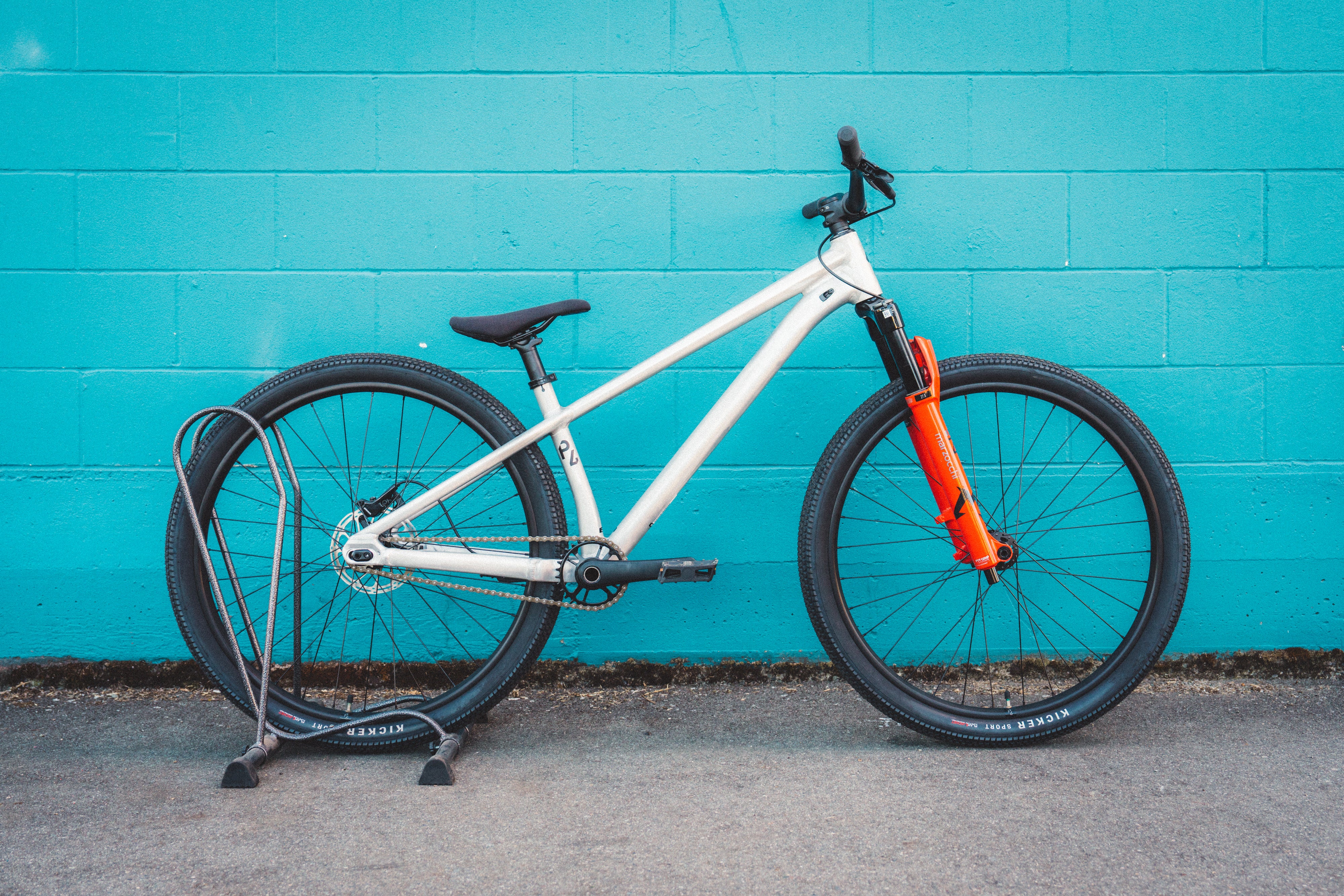 Specialized P.4 - Satin Aluminum/Black - 27.5"