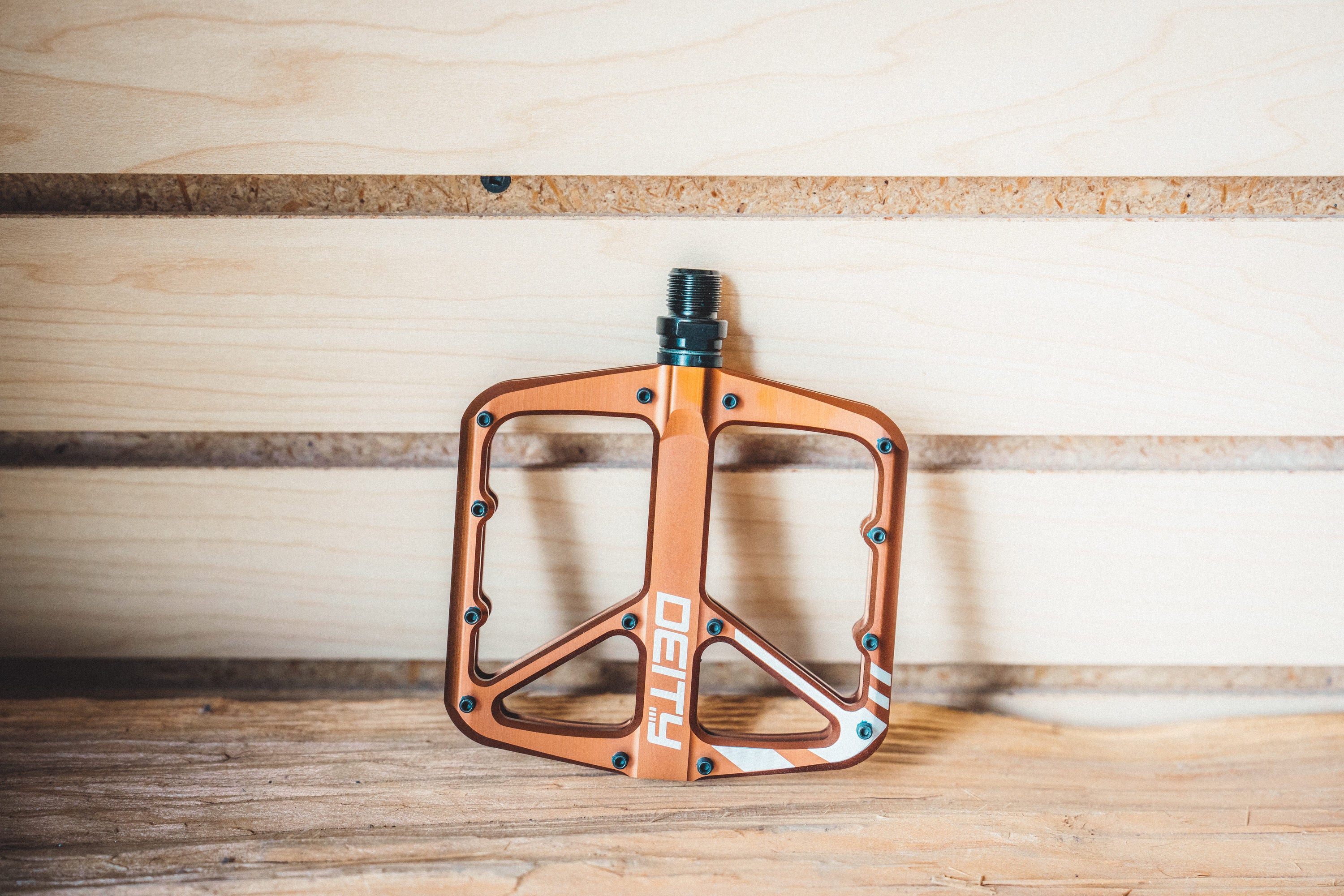 Deity SuperVillain Platform Pedals