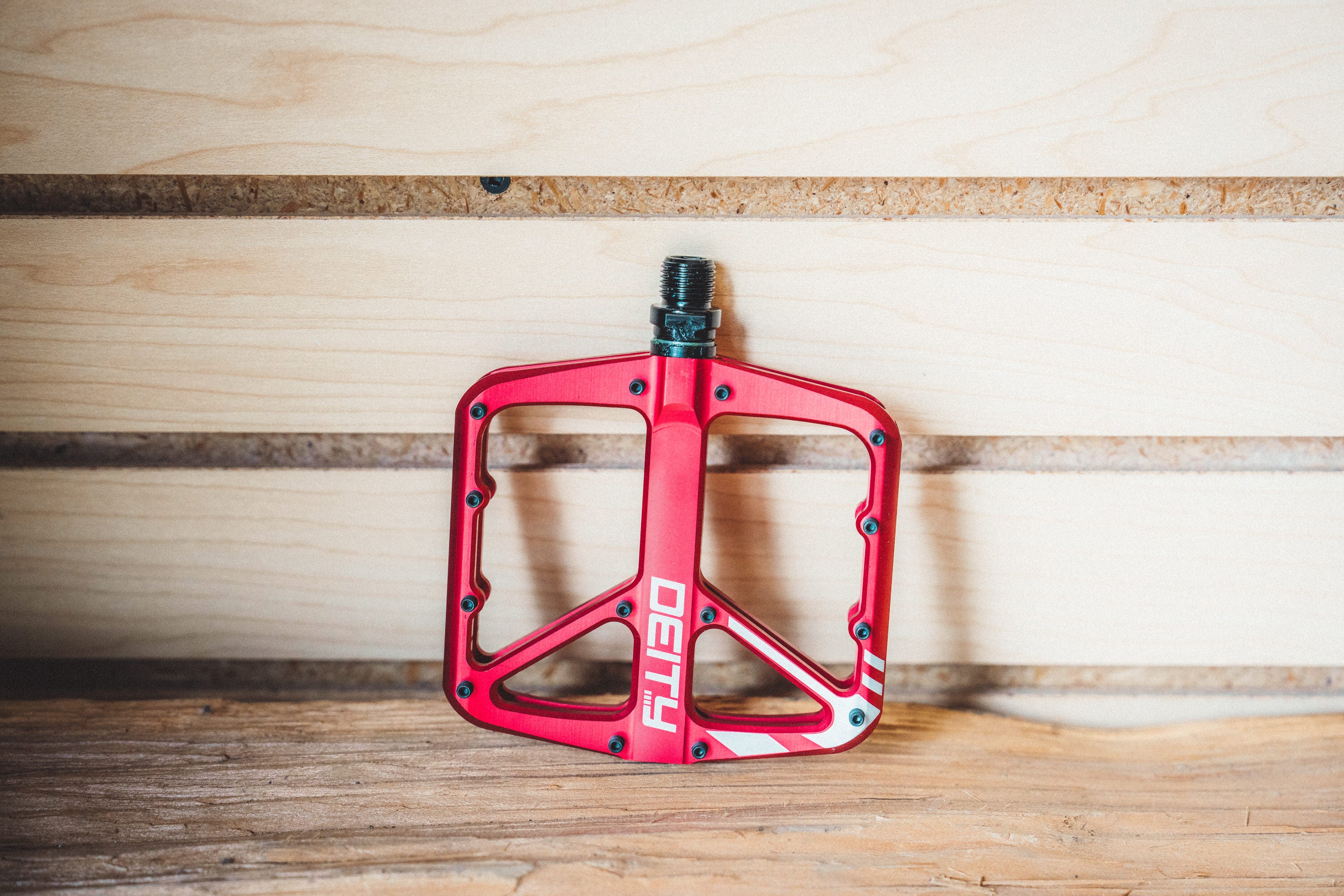 Deity SuperVillain Platform Pedals