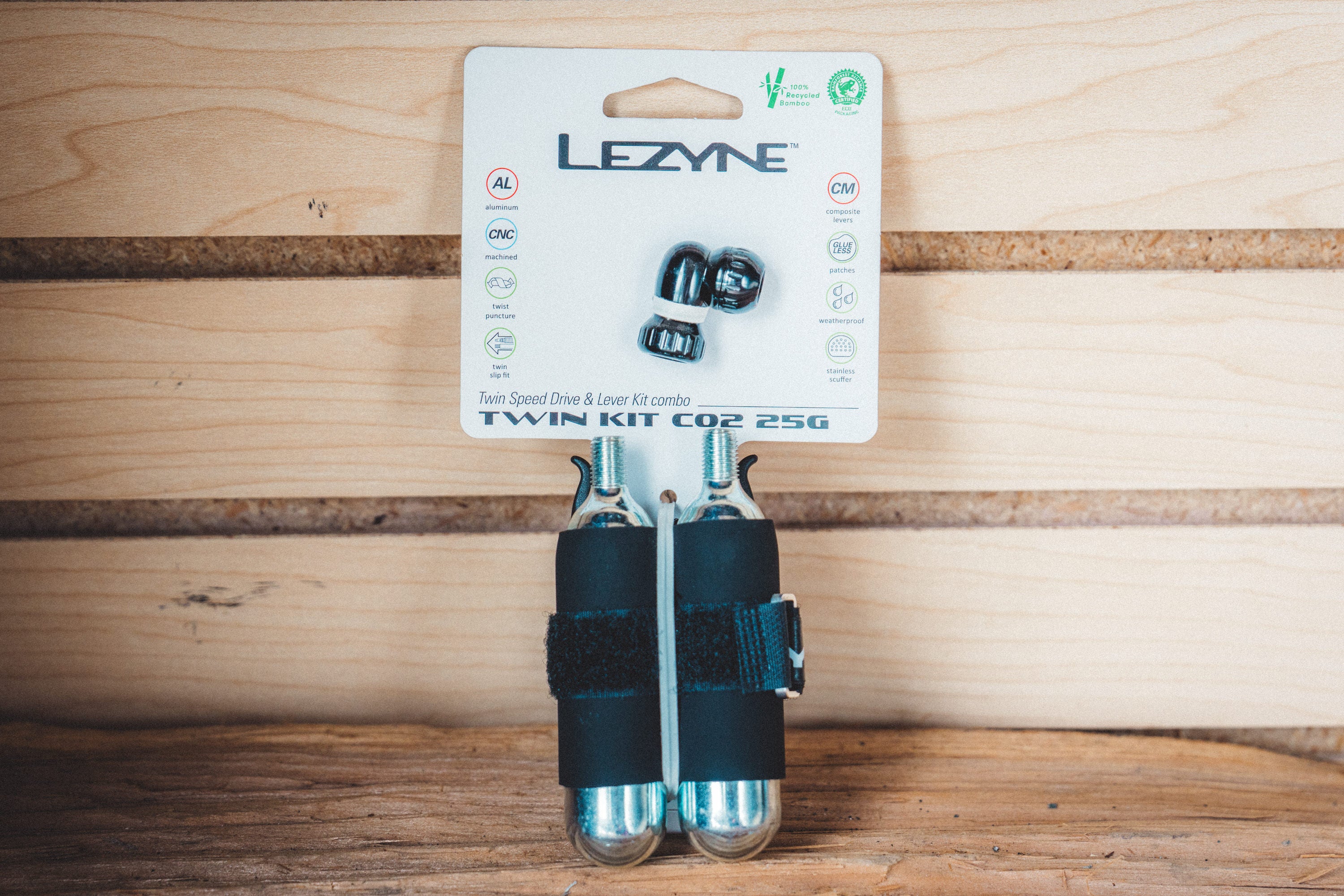 Lezyne CO2 Twin Kit Inflator Threaded Presta/Schrader 2x25g