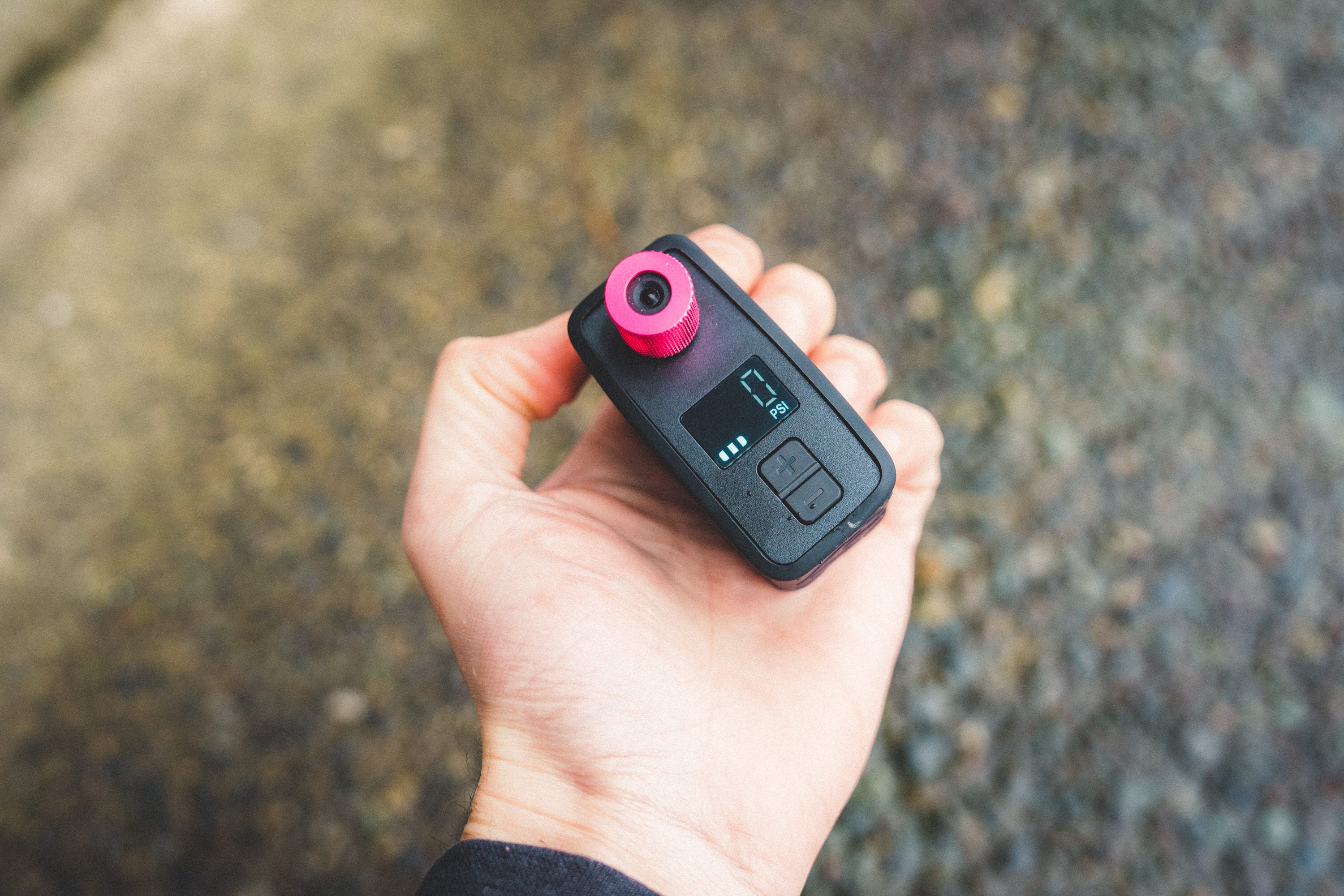 Muc-Off Airmach Electric Mini Inflator Pro 100psi Pump