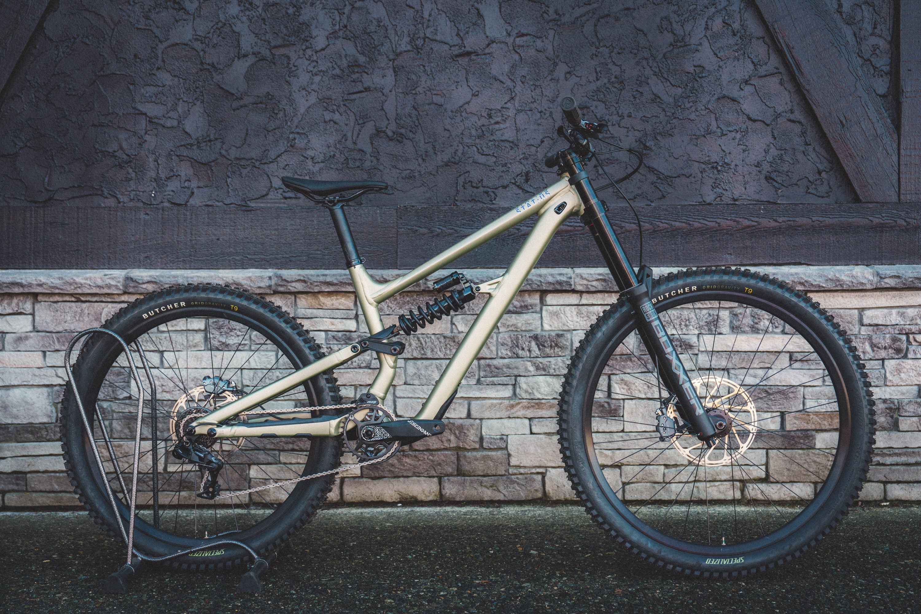 Specialized Status 2 - 170 DH